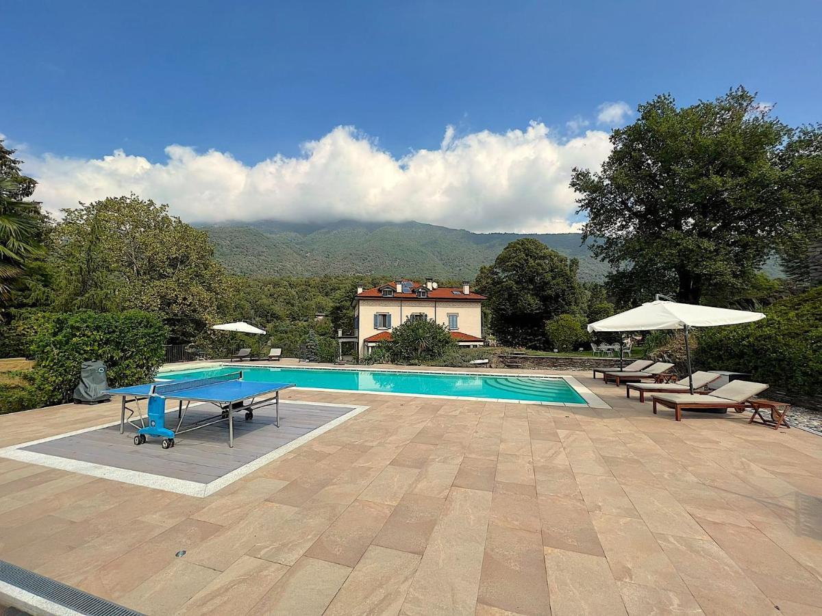 The Comfortable House With Big Pool In The Center Of メルゴッツォ エクステリア 写真
