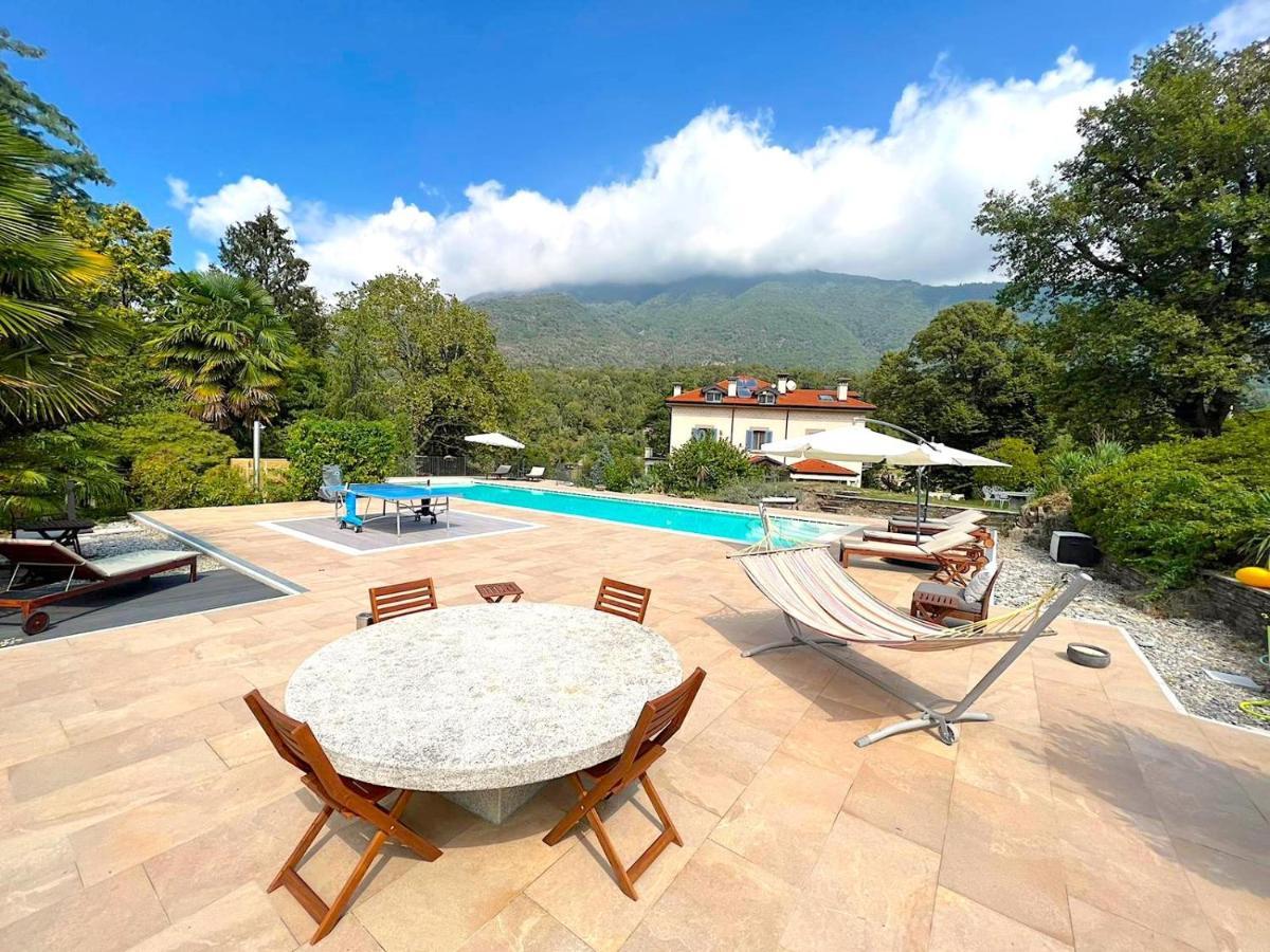 The Comfortable House With Big Pool In The Center Of メルゴッツォ エクステリア 写真