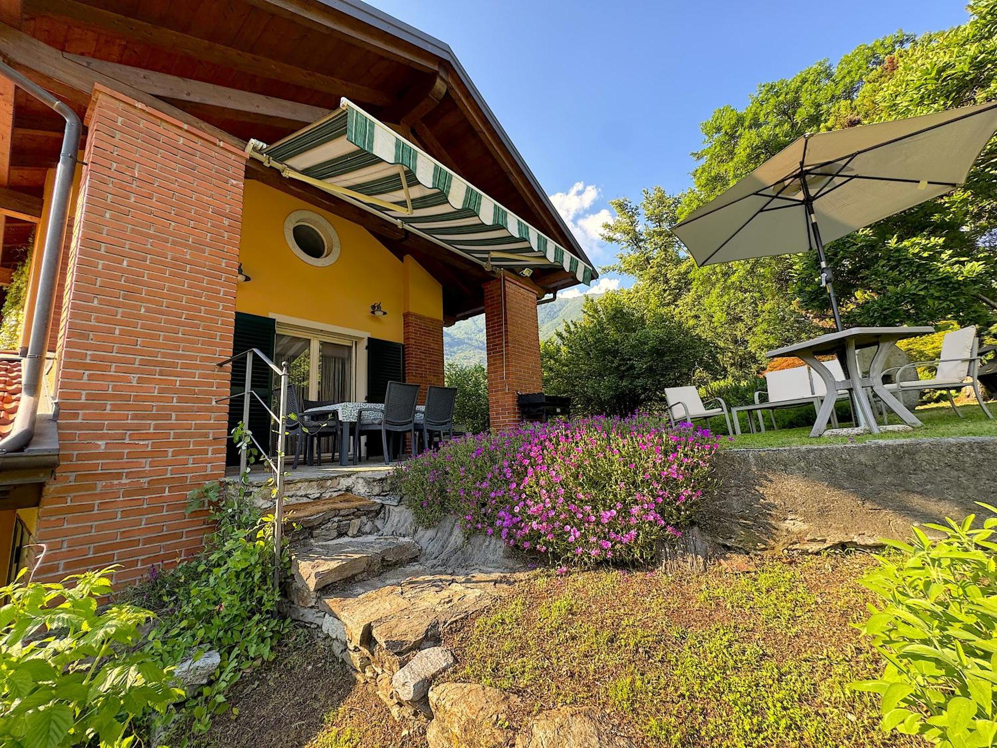 The Comfortable House With Big Pool In The Center Of メルゴッツォ エクステリア 写真